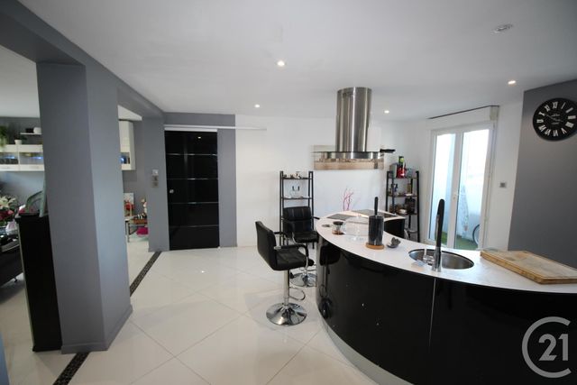 Appartement F3 à vendre - 3 pièces - 103.0 m2 - TOULOUSE - 31 - MIDI-PYRENEES - Century 21 Côte Pavée Appartement F3 à vendre - 3 pièces - 103.0 m2 - TOULOUSE - 31 - MIDI-PYRENEES - Century 21 Côte Pavée