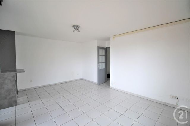 Afficher la photo en grand Appartement T3 à louer - 3 pièces - 54.47 m2 - TOULOUSE - 31 - MIDI-PYRENEES - Century 21 Côte Pavée