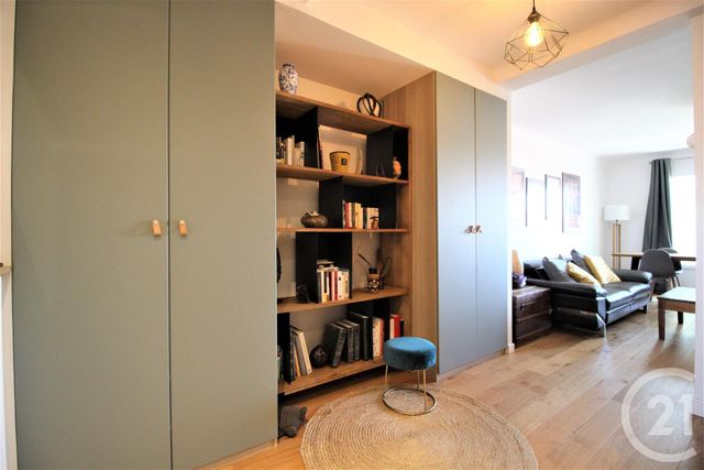 Afficher la photo en grand Appartement T4 à vendre - 4 pièces - 82.3 m2 - TOULOUSE - 31 - MIDI-PYRENEES - Century 21 Côte Pavée