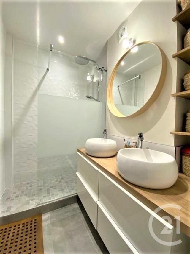 Afficher la photo en grand Appartement T4 à vendre - 4 pièces - 82.3 m2 - TOULOUSE - 31 - MIDI-PYRENEES - Century 21 Côte Pavée