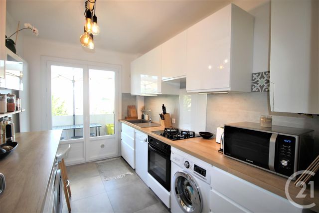 Afficher la photo en grand Appartement T4 à vendre - 4 pièces - 82.3 m2 - TOULOUSE - 31 - MIDI-PYRENEES - Century 21 Côte Pavée