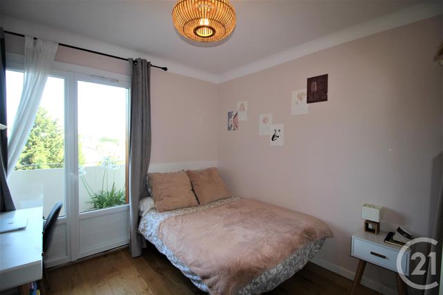 Afficher la photo en grand Appartement T4 à vendre - 4 pièces - 82.3 m2 - TOULOUSE - 31 - MIDI-PYRENEES - Century 21 Côte Pavée