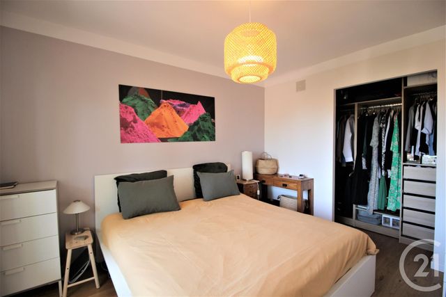 Afficher la photo en grand Appartement T4 à vendre - 4 pièces - 82.3 m2 - TOULOUSE - 31 - MIDI-PYRENEES - Century 21 Côte Pavée
