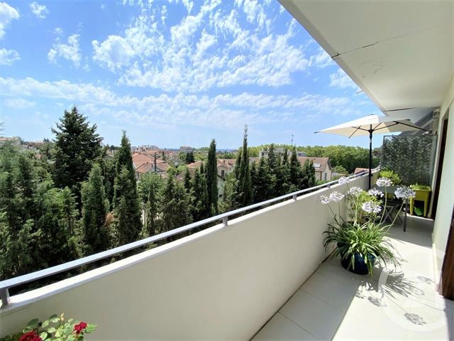 Afficher la photo en grand Appartement T4 à vendre - 4 pièces - 82.3 m2 - TOULOUSE - 31 - MIDI-PYRENEES - Century 21 Côte Pavée