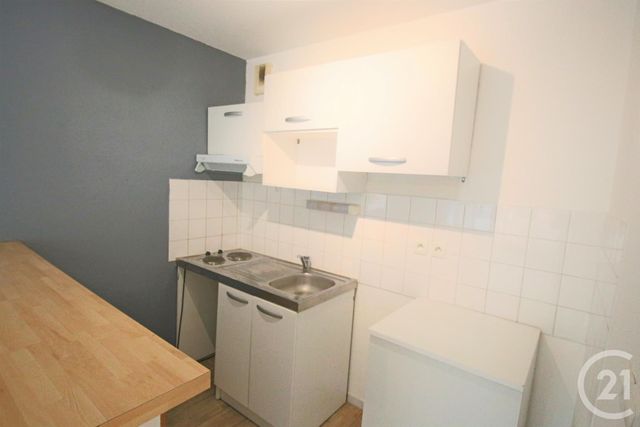 Appartement F3 à vendre - 3 pièces - 55.0 m2 - TOULOUSE - 31 - MIDI-PYRENEES - Century 21 Côte Pavée Appartement F3 à vendre - 3 pièces - 55.0 m2 - TOULOUSE - 31 - MIDI-PYRENEES - Century 21 Côte Pavée