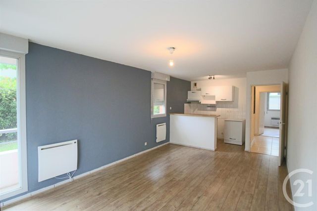 Appartement F3 à vendre - 3 pièces - 55.0 m2 - TOULOUSE - 31 - MIDI-PYRENEES - Century 21 Côte Pavée Appartement F3 à vendre - 3 pièces - 55.0 m2 - TOULOUSE - 31 - MIDI-PYRENEES - Century 21 Côte Pavée