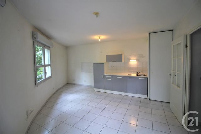 Appartement T2 à vendre - 2 pièces - 41.33 m2 - TOULOUSE - 31 - MIDI-PYRENEES - Century 21 Côte Pavée Appartement T2 à vendre - 2 pièces - 41.33 m2 - TOULOUSE - 31 - MIDI-PYRENEES - Century 21 Côte Pavée