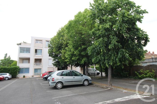 Appartement T4 à vendre - 4 pièces - 79.9 m2 - TOULOUSE - 31 - MIDI-PYRENEES - Century 21 Côte Pavée Appartement T4 à vendre - 4 pièces - 79.9 m2 - TOULOUSE - 31 - MIDI-PYRENEES - Century 21 Côte Pavée