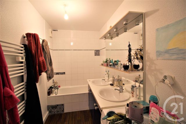 Afficher la photo en grand Appartement F4 à vendre - 4 pièces - 71.66 m2 - TOULOUSE - 31 - MIDI-PYRENEES - Century 21 Côte Pavée