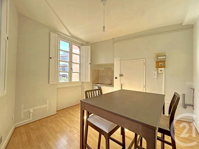Appartement T2 à vendre - 2 pièces - 30.4 m2 - TOULOUSE - 31 - MIDI-PYRENEES - Century 21 Côte Pavée