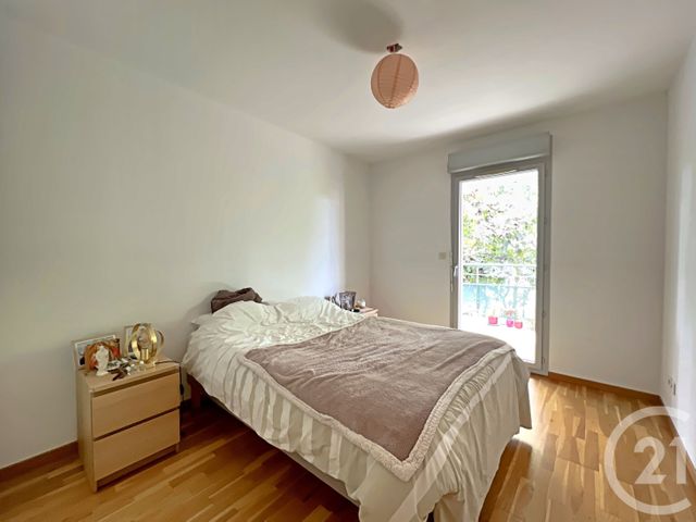 Afficher la photo en grand Appartement T4 à vendre - 4 pièces - 94.8 m2 - TOULOUSE - 31 - MIDI-PYRENEES - Century 21 Côte Pavée