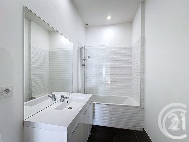 Appartement T3 à vendre - 3 pièces - 81.6 m2 - BORDEAUX - 33 - AQUITAINE - Century 21 Côte Pavée