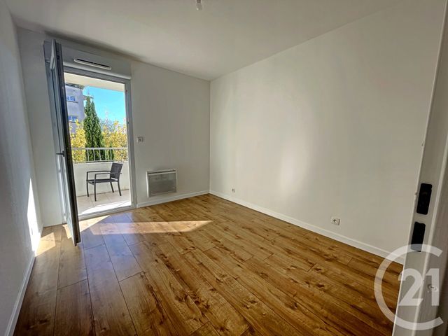 Afficher la photo en grand Appartement T4 à vendre - 4 pièces - 92.99 m2 - TOULOUSE - 31 - MIDI-PYRENEES - Century 21 Côte Pavée