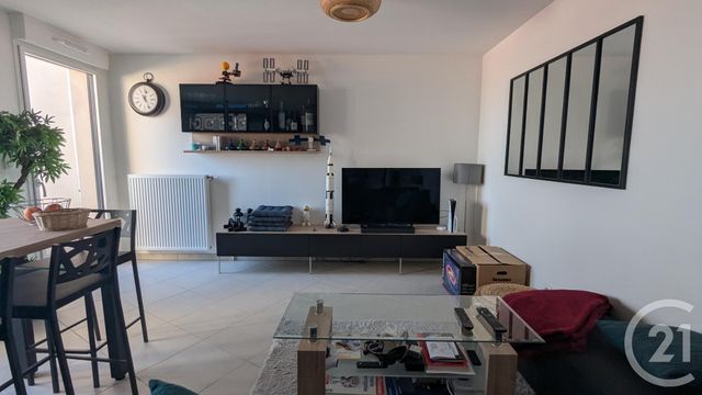 Afficher la photo en grand Appartement F3 à louer - 3 pièces - 65.66 m2 - CASTANET TOLOSAN - 31 - MIDI-PYRENEES - Century 21 Côte Pavée