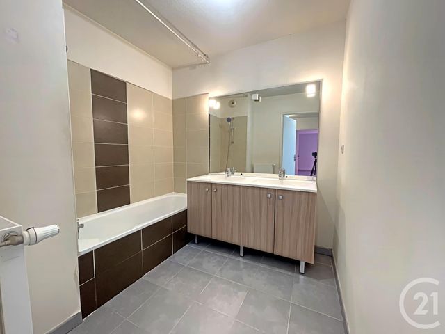 Appartement à louer - 3 pièces - 63.96 m2 - RAMONVILLE ST AGNE - 31 - MIDI-PYRENEES - Century 21 Côte Pavée